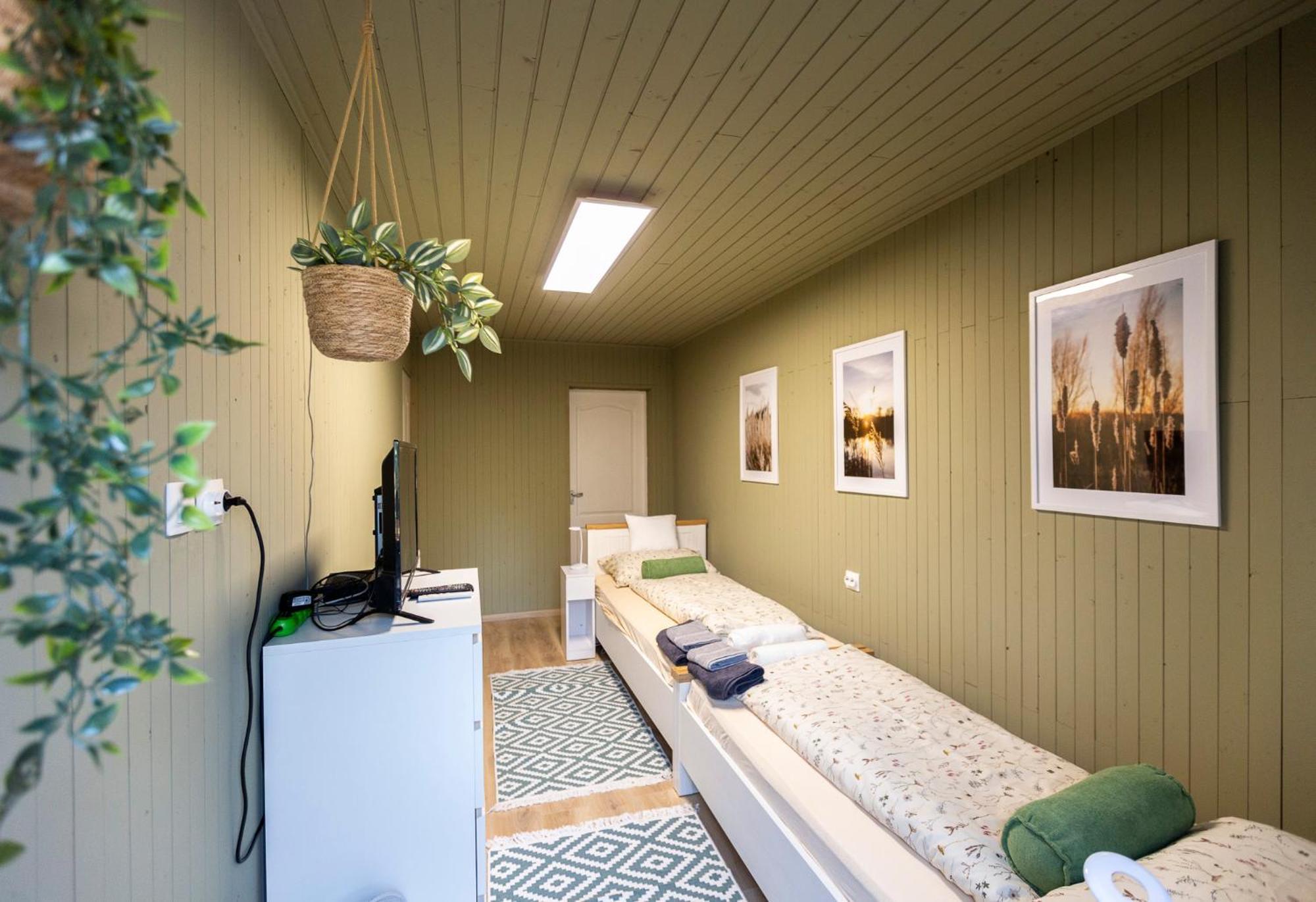 Park Apartman Sarrod Exterior photo